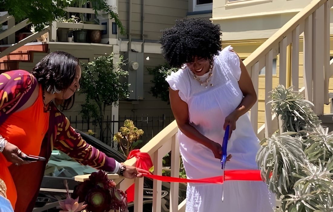 Traci Bartlow, B-Love's Guesthouse